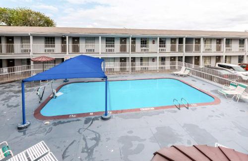 North San Antonio - SAT Hôtel | Studio 6-San Antonio, TX - Fort Sam Houston Area