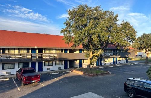 Flournoy Hôtel | Studio 6 Suites Shreveport, LA Industrial Loop