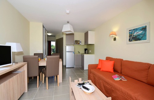Salleles-d'Aude Appartement | Studio Abordable et Spacieux | Accès Terrain de Tennis!