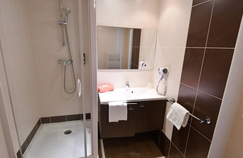 Bordeaux-Lac Appartement | Studio Confortable et Abordable au Calme | Wi-Fi Gratuit + Kitchenette