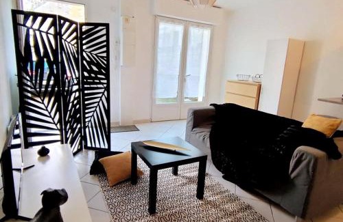 Etampes Appartement | Studio agreable RDC sur ETAMPES - Rickhoss Home