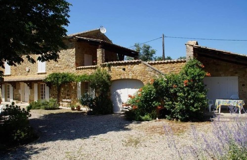 Aigueze Appartement | Gîte pour 2p annexe au superbe mas de caractère, piscine 6X12, propriété calme