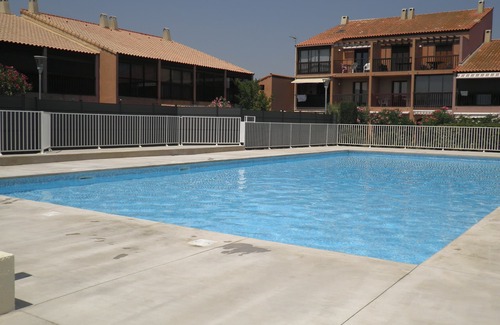 Gruissan Appartement | STUDIO climatisé rez de jardin dans résidence avec piscine