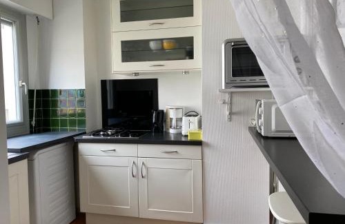 Quartier de l'Ecole-Militaire Appartement | Studio Angela proche Tour Eiffel