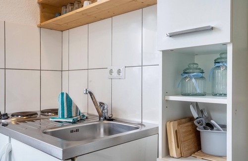 Reinberg Appartement | Studio 'Minimalistisch Bootsmann Koje' avec terrasse partagée, Wi-Fi et climatisation