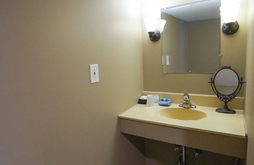Ventnor City Hôtel | Studio Apartment 250 feet from the boardwalk and beach.