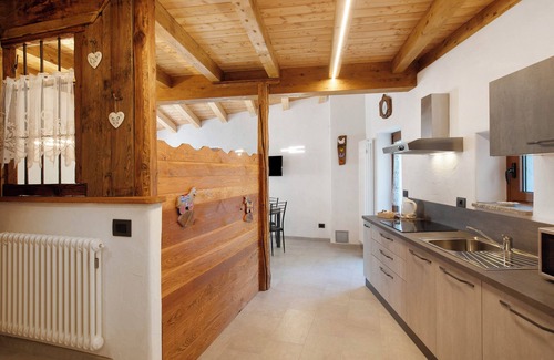 Sarre Appartement | Studio 'Appartamento 2' avec vue sur les montagnes, balcon et Wi-Fi