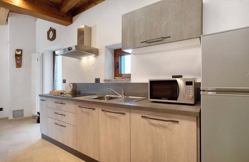 Sarre Appartement | Studio 'Appartamento 2' avec vue sur les montagnes, balcon et Wi-Fi