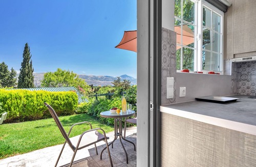 Kalata Appartement | Studio 'Casa Di Verde 5' avec vue sur la montagne, Wi-Fi et climatisation