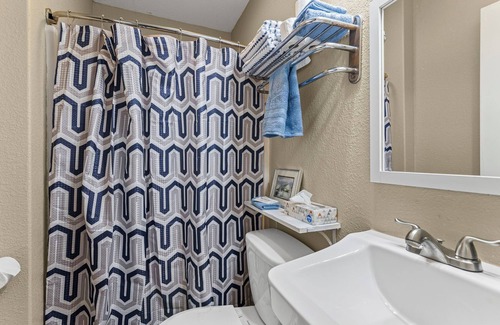 Paola Appartement | Studio Apartment Charming Kansas Hideaway Near Downtown w/Parking