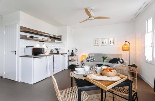 Rivedoux-Plage Appartement | Studio 'Le Phare, Vue Mer' avec vue sur la mer, terrasse privée et Wi-Fi