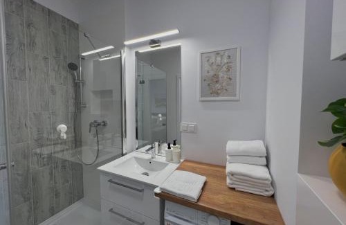 Bialoleka Appartement | Studio Apartment Honey by Galeria Północna