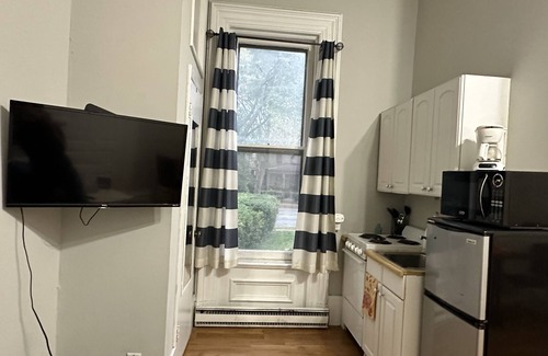 Victorian Village Appartement | Studio simple et minimal dans Short North