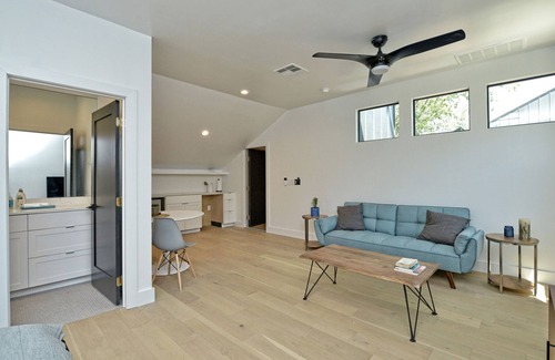 Chestnut Maison | Studio Apartment in trendy East Austin neighborhood