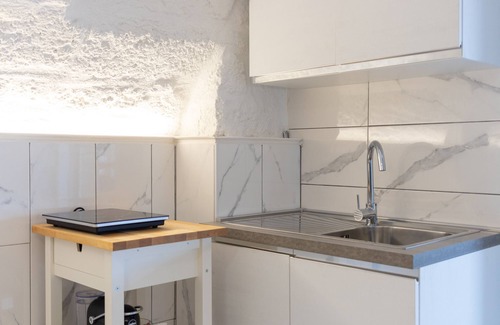 Mola di Bari Maison | Studio 'La Porta Sul Mare' avec terrasse privée, Wi-Fi et climatisation