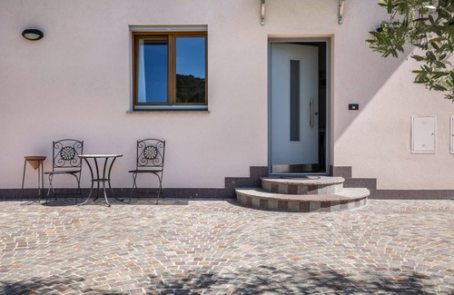 Dro Appartement | Studio 'Monte Brento Gaggiolo' avec vue sur les montagnes et jardin privé