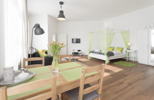 Neukoelln Appartement | Studio Apartment Niemetzstr 51
