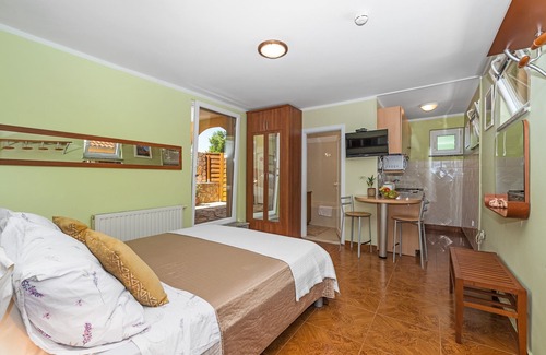 Sukosan Appartement | Studio Apartment Oleander