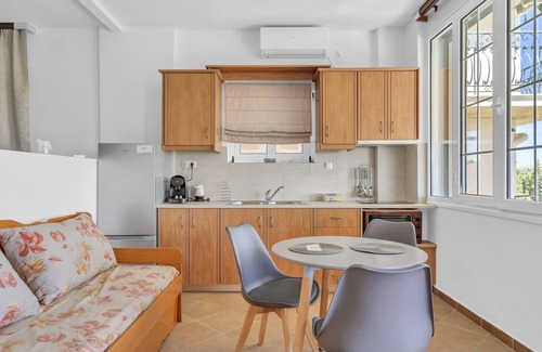 Kaminarata Appartement | Studio 'Paradiso Verde 103' avec vue sur la montagne, Wi-Fi et climatisation