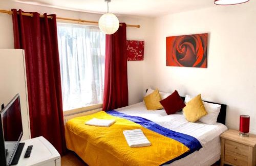 Cranbrook Appartement | Studio Apartment, Private Bathroom and Parking