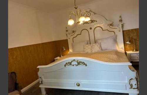 Hamburg-Barmbek Appartement | Studio-Apartment Rektor Suite 26 am Saseler Markt renoviert