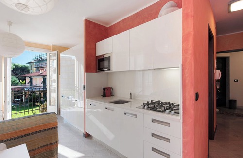 Arenzano Appartement | Studio Apartment 'Stefi' with Balcony and Air Conditioning