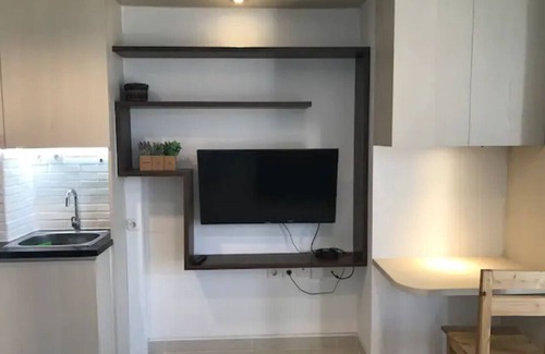 Jakarta Appartement | studio apartment westvista free parking