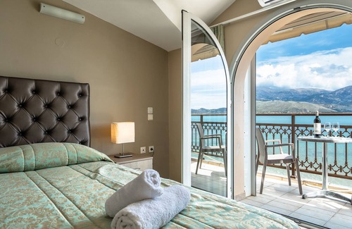 Lixouri Appartement | Studio Apartment 'Zois 12' with Sea View, Wi-Fi and Air Conditioning