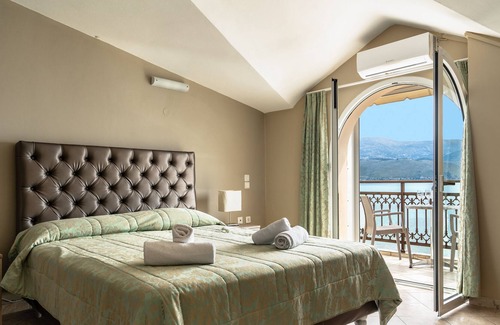 Lixouri Appartement | Studio Apartment 'Zois 12' with Sea View, Wi-Fi and Air Conditioning