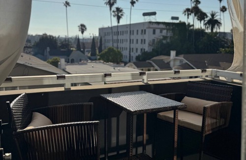 Wilshire Appartement | Studio Apt, Balcony, Free Parking, Fully Equipped