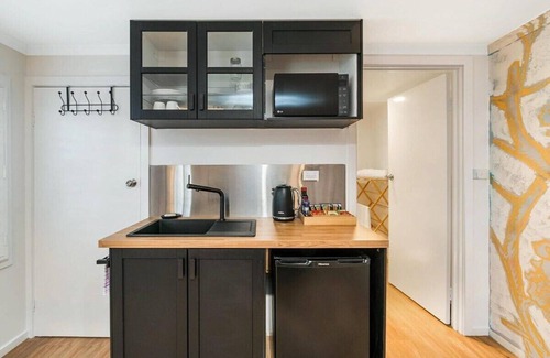 Daylesford Appartement | Studio Art on Duke Su