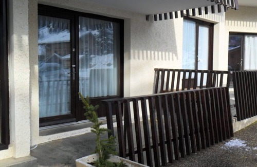 Les Deux Alpes Appartement | Studio au pied des remontées mécaniques de Daible et bureau des forfaits de ski,