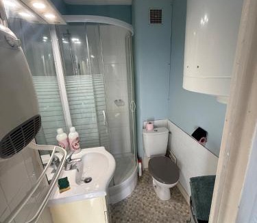 Dives-sur-Mer Appartement | Studio au cœur du village d'arts