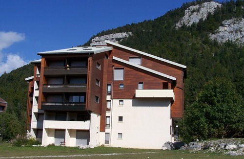 Correncon-en-Vercors Appartement | Studio 30m² pied des pistes à Corrençon, balcon, accès golf et randonnées, calme assuré