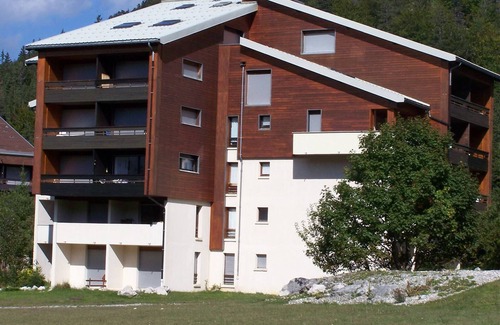 Correncon-en-Vercors Appartement | Studio 30m² pied des pistes à Corrençon, balcon, accès golf et randonnées, calme assuré