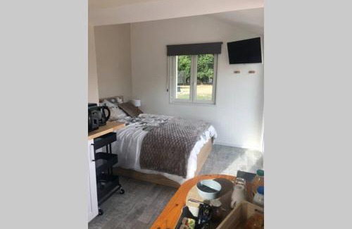 Villefranche-sur-Cher Maison | Studio Au numéro 10, proche zoo de Beauval et sortie d autoroute