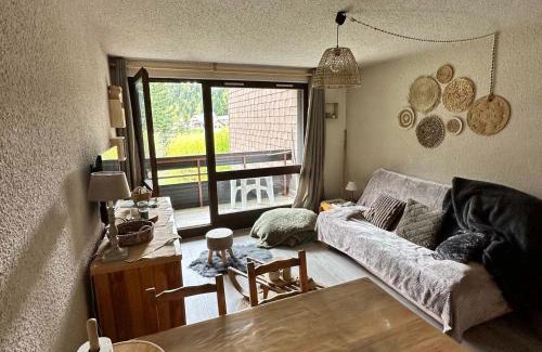 Correncon-en-Vercors Appartement | Studio au pied des pistes avec balcon, parking et proche randonnées - 38250 Corrençon-en-Vercors - FR-1-515-202