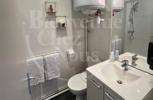 La Gare Appartement | Studio Av République avec parking (B)