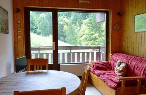 Le Grand-Bornand Appartement | Studio avec cabine et mezzanine, parking et proche des pistes - FR-1-241-170