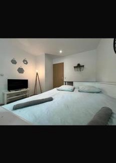Charleville-Mezieres Appartement | Studio avec terrasse