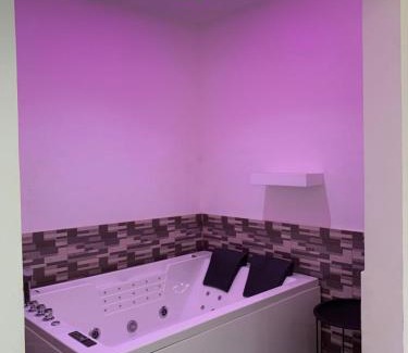 Porto-Novo Appartement | Studio avec jacuzzi à Adjarra