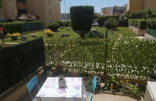 Port Rive Gauche Appartement | Studio avec jardinet clim parking
