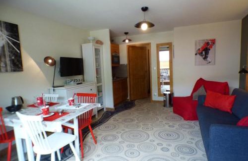 Les Saisies Appartement | Studio avec Piscine et Jacuzzi aux Saisies, Proche du Centre, 2 Étoiles, 3 Pers. - FR-1-594-143