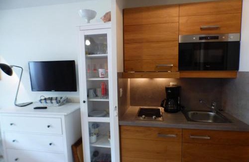Les Saisies Appartement | Studio avec Piscine et Jacuzzi aux Saisies, Proche du Centre, 2 Étoiles, 3 Pers. - FR-1-594-143