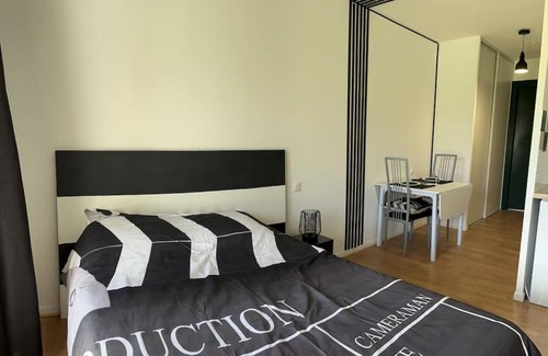 Equemauville Appartement | Studio avec piscine près d'Honfleur