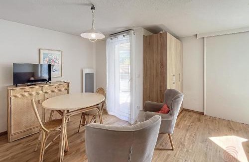 Lamalou-les-Bains Appartement | Studio avec terrasse, proche thermes et centre, animaux acceptés, wifi inclus, Lamalou-les-Bains - FR-1-451-66