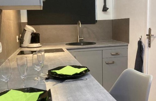 Heuze - Saint-Georges Appartement | Studio avec terrasse et parking au Mans