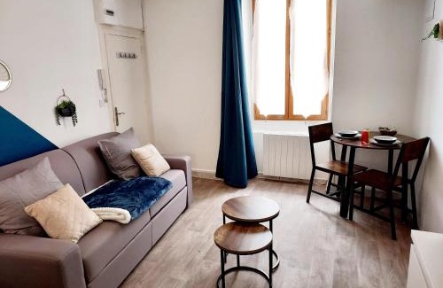 Neris-les-Bains Appartement | Studio B aux pieds des Thermes
