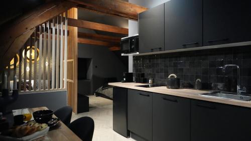 Belfort Appartement | Studio Balneo, Ciel étoilé, Escapade Cosy