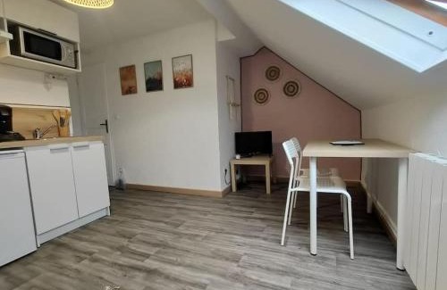 Valenciennes Appartement | Studio Bohème, Proche Hyper Centre et Commerces